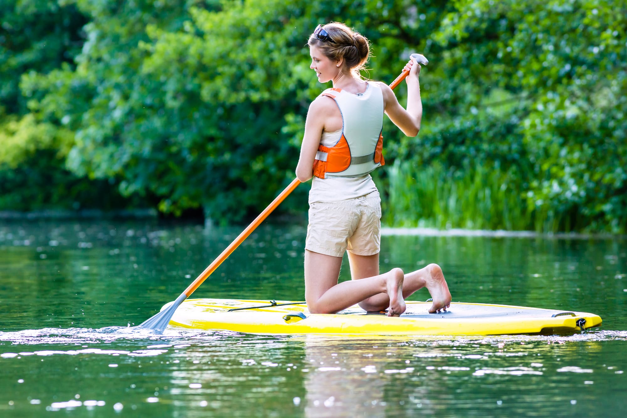 Stand Up Paddling: 4 Tipps für Anfänger + 2 Risiken » lernen.net