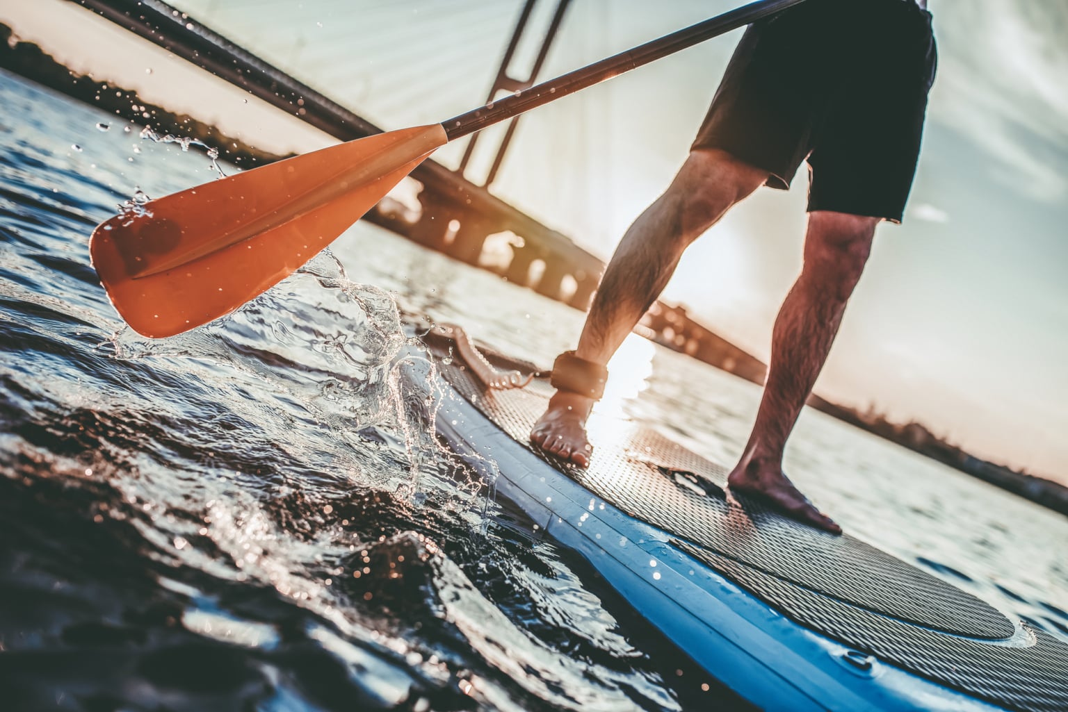 Stand Up Paddling 4 Tipps für Anfänger + 2 Risiken »